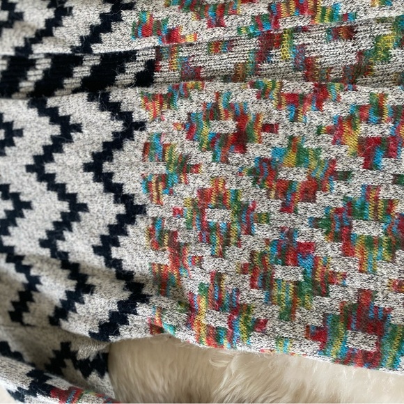 Dreamers Aztec Cardigan Sweater 😍 - Picture 9 of 9